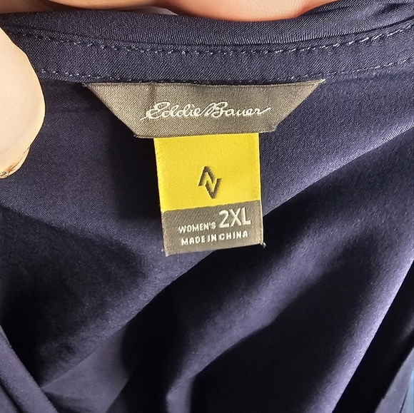 Eddie Bauer 2XL quick drying navy shirt. - Picture 4 of 6